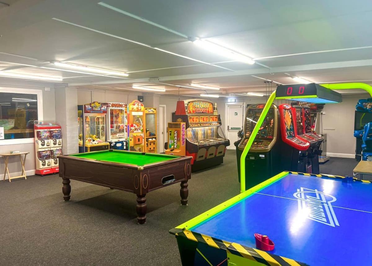 Burrowhead Holiday Village Isle of Whithorn ภายนอก รูปภาพ